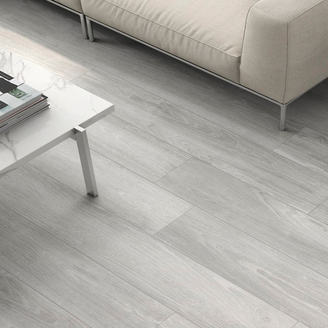 Kootenai Perla Tile in Lounge Area
